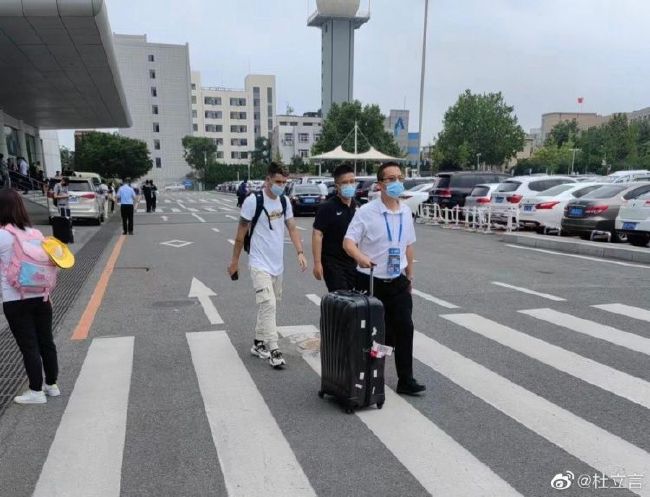 美女张开腿让男人桶